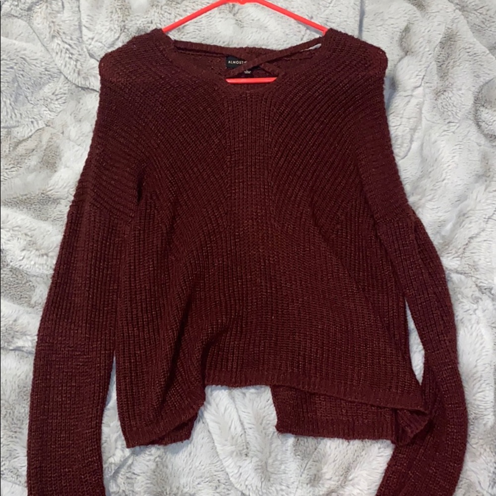 maroon sweater